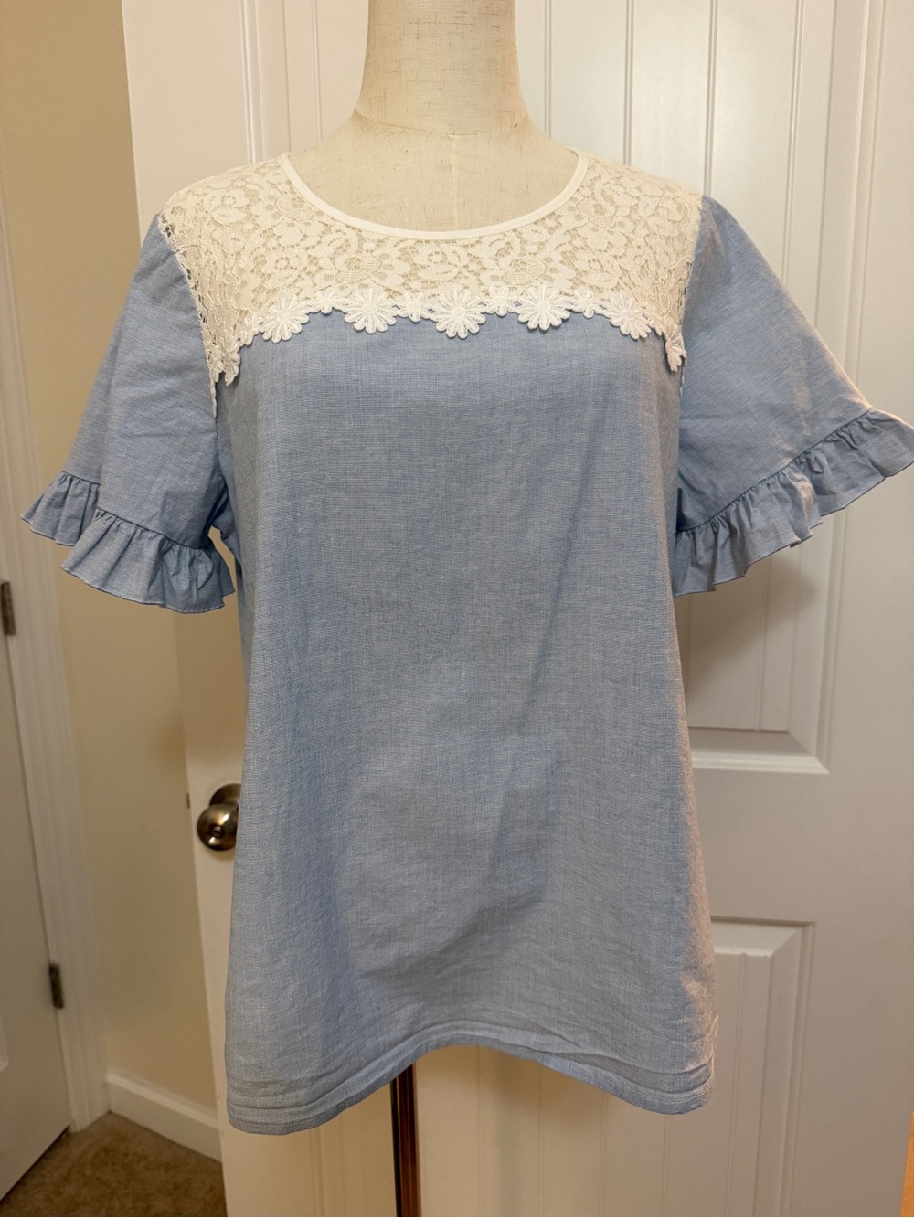 Karl Lagerfeld Cream Lace Crochet Top